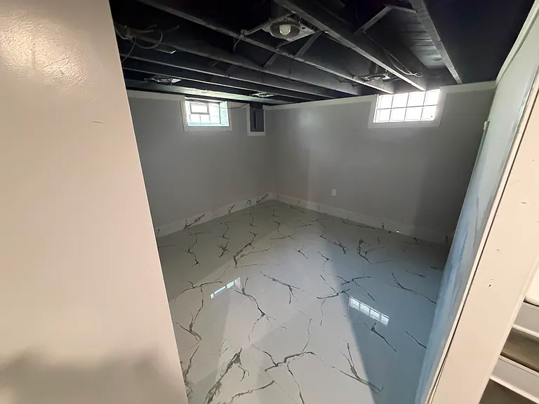 18026 Outer Dr — Photo 11