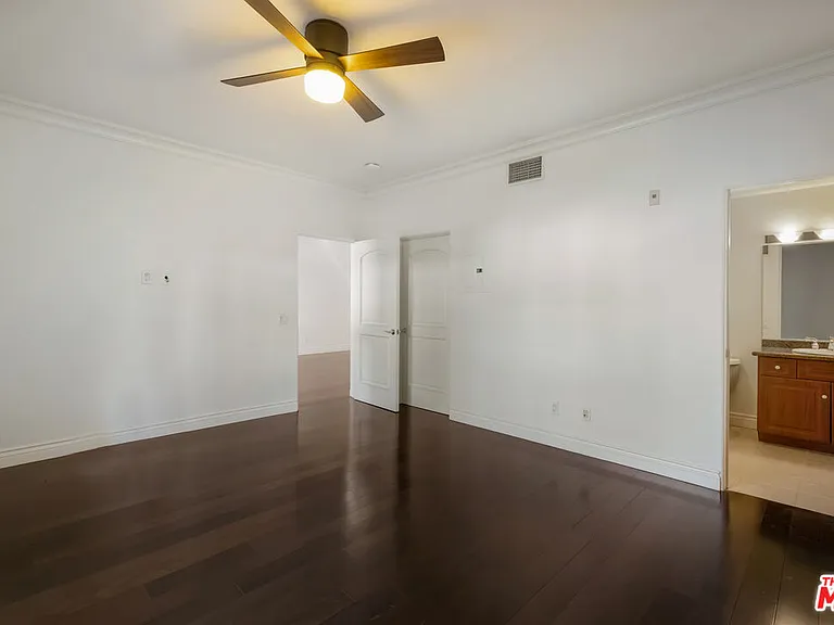 851 N San Vicente Blvd #102 — Photo 27