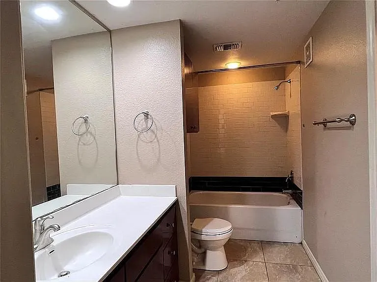 2505 San Gabriel St #605 — Photo 9