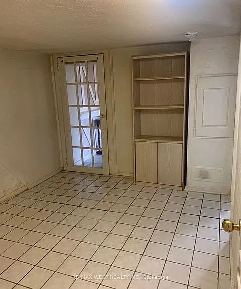 730 Logan Ave #LOWER — Photo 2
