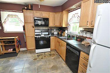 4th image of 24397 Maria Ln
