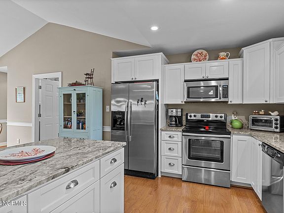 4th image of 106 Heron Court