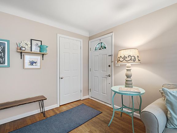 4th image of 2104 Arborview Blvd