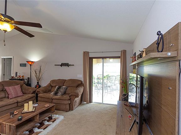 3rd image of 1420 Woodlark Dr