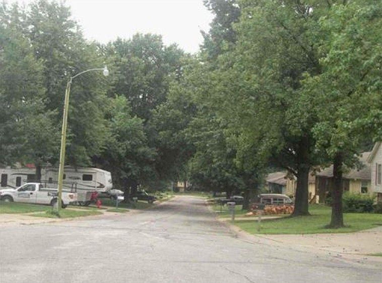 2nd image of 1509 SW White Oak Ln