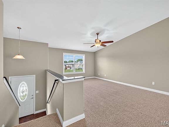 3rd image of 303 Shadow Trace Dr