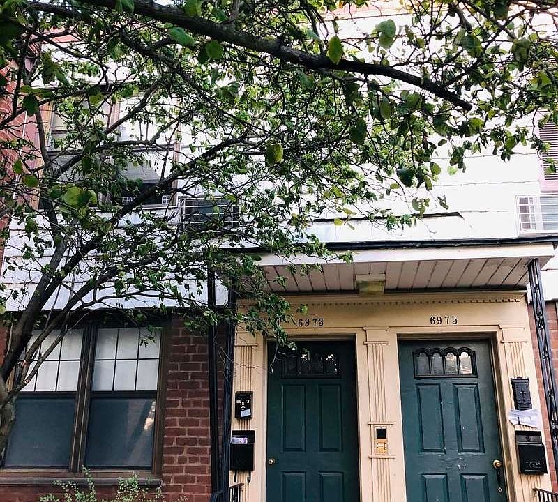 1st image of 69-73 Park Dr E