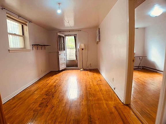 5th image of 2140 Steinway St Floor 1