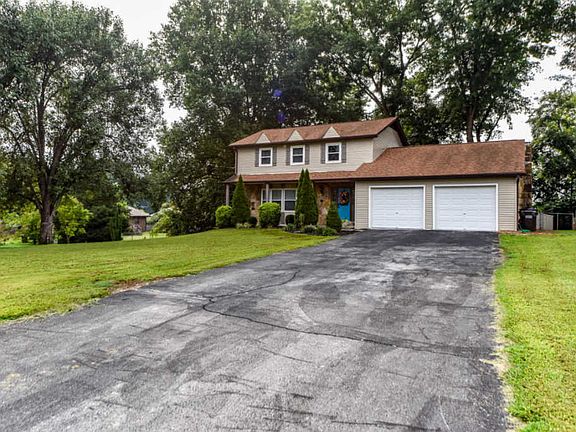 3rd image of 187 Grandview Dr