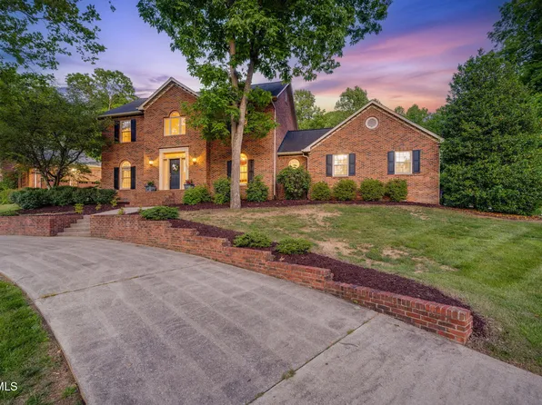 1005 Huntington Ct, Kingsport, TN 37660