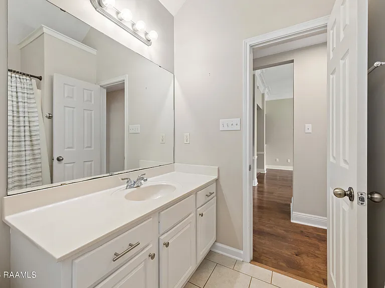 412 Crest Cir — Photo 19