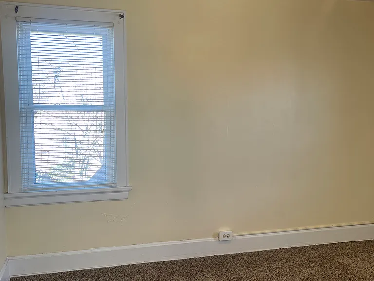 1815 Garden Ln — Photo 17