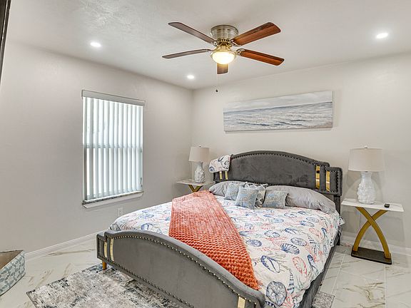 5th image of 572 Magnolia Ave