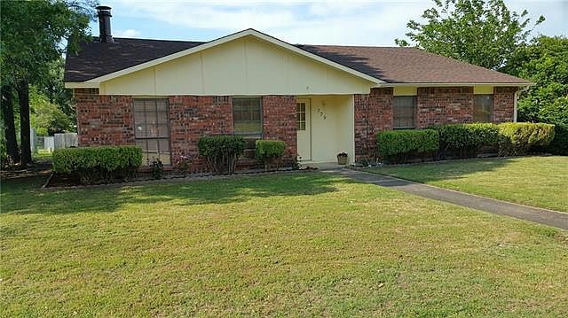 1st image of 709 Nora Ln