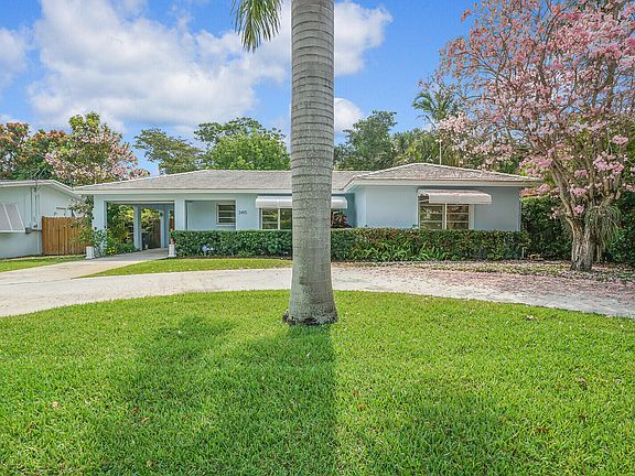 3rd image of 3410 Poinsettia Ave