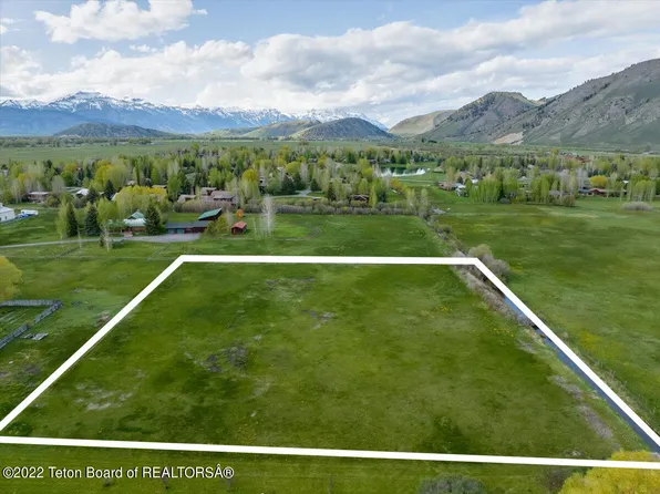 2035 S Park Ranch Rd, Jackson, WY 83001