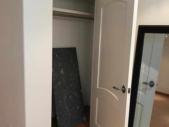 2nd image of 1039 Centinela Ave