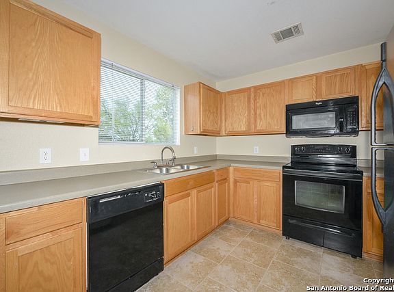 5th image of 8026 River Valley