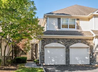 40 Schindler Ct #40, Saddle River, NJ 07458