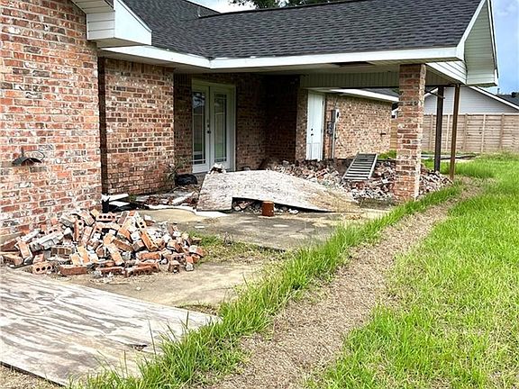 3rd image of 7014 Windmill Ln