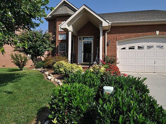 4th image of 410 Port Charles Dr