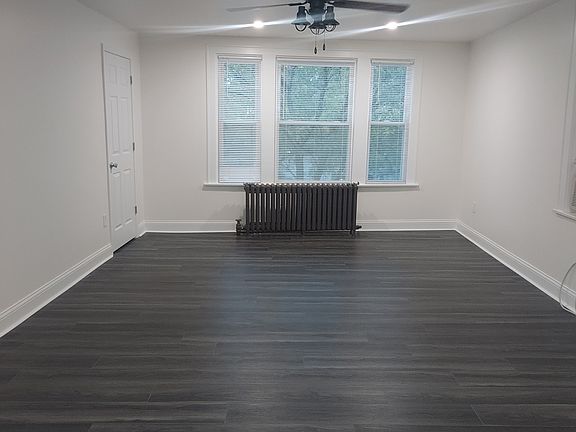 4th image of 2065 Beechmont Ave #1
