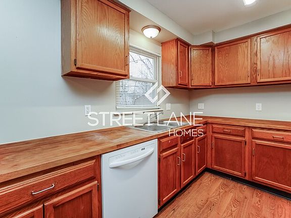 5th image of 3289 Walmar Dr