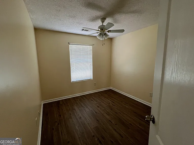 1229 Clearwater Dr — Photo 9