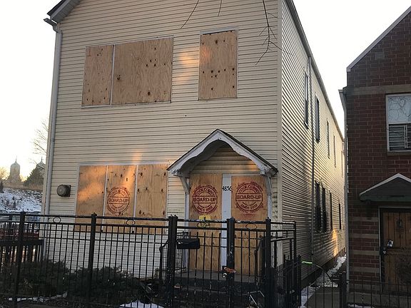 2nd image of 4856 S Winchester Ave