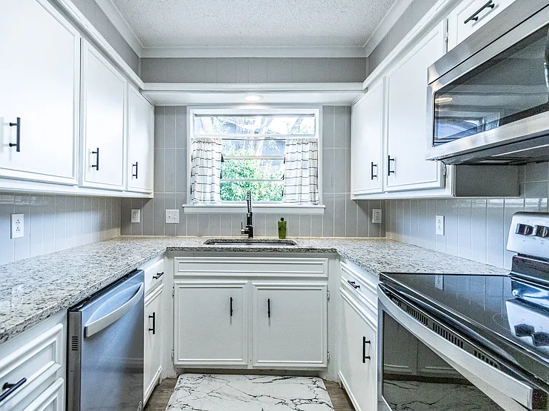 9611 Bangor Ave — Photo 8