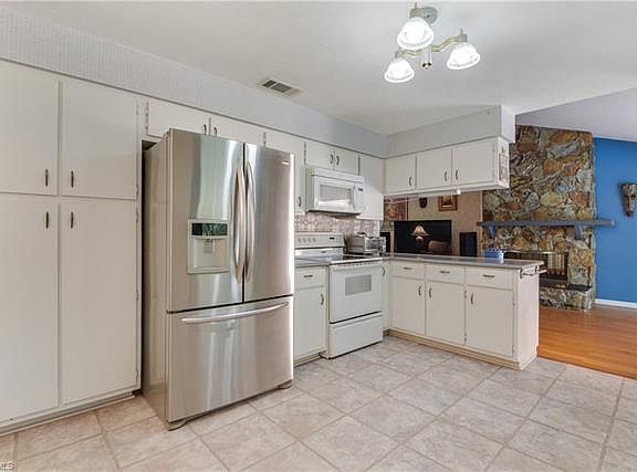 4th image of 3640 Woodstork Ct