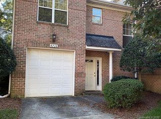 4716 Hunter Crest Ln, Charlotte, NC 28209
