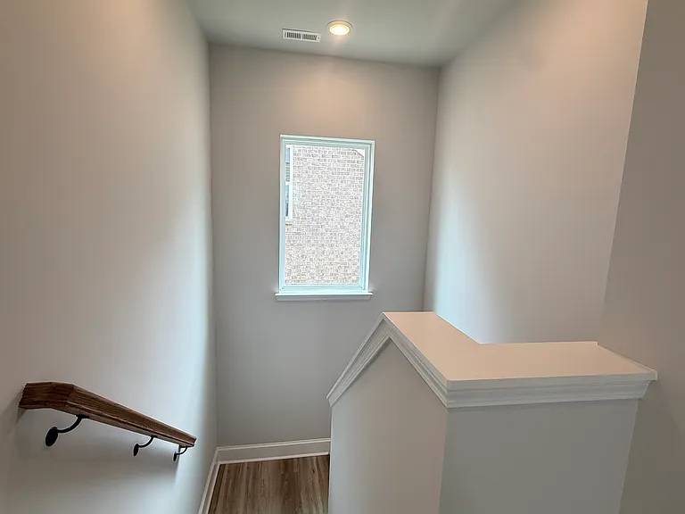 Middle Springs Ln — Photo 8