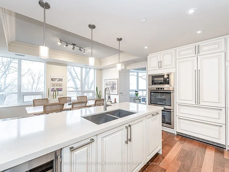 3500 Lakeshore Rd W #503 — Photo 8