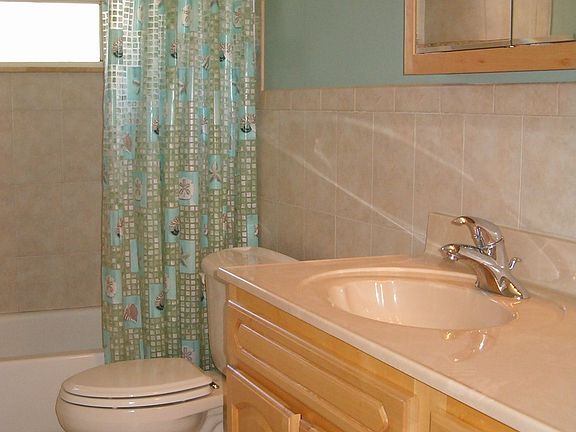 Light and roomy tiled bathroom 2-years new!