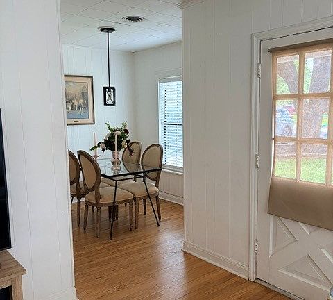 4th image of 1302 Milner Dr