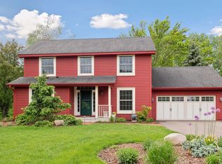 6110 Chestnut Ter, Shorewood, MN 55331