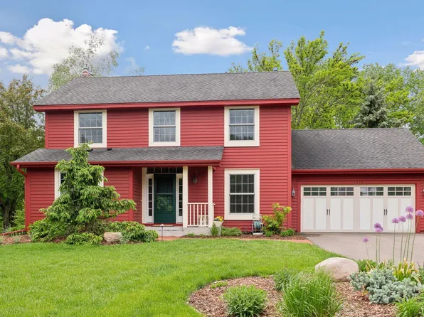 6110 Chestnut Ter, Shorewood, MN 55331