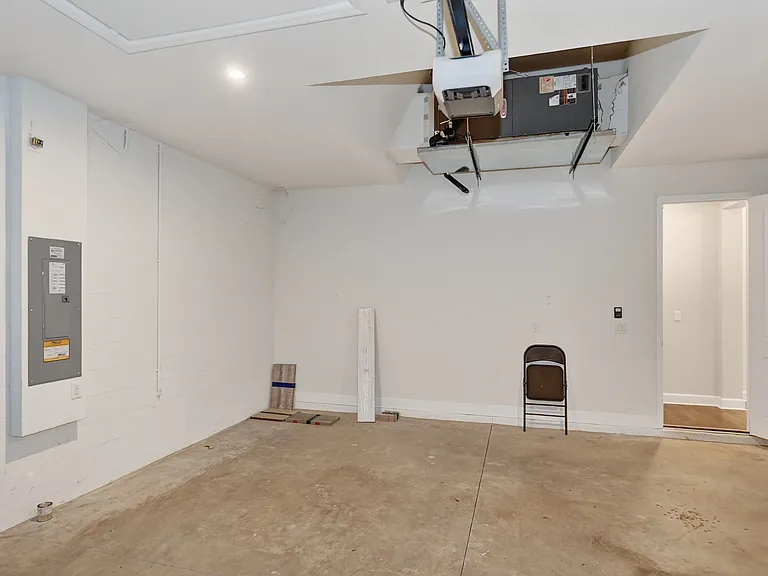 5927 Maidenstone Way — Photo 31