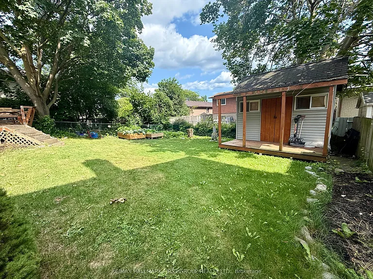 906 Cecylia Ct — Photo 24