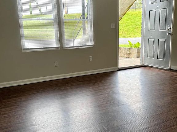 5th image of 16155 Barbarossa Dr #1