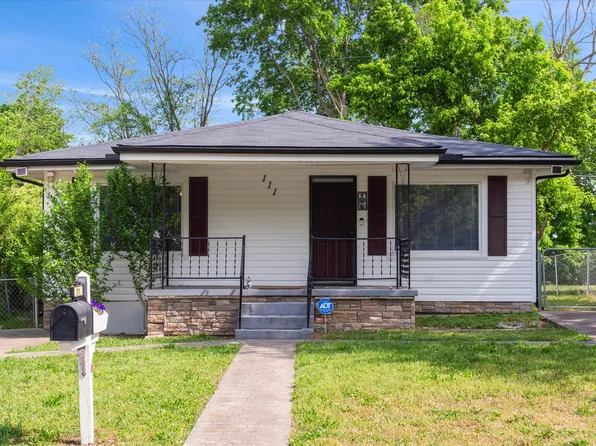 111 Stacker Dr, Clarksville, TN 37040