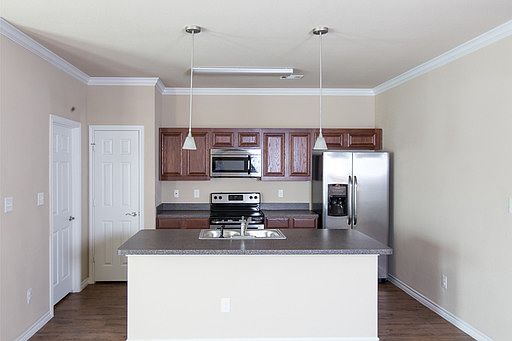 2nd image of 1010 Newcastle Dr