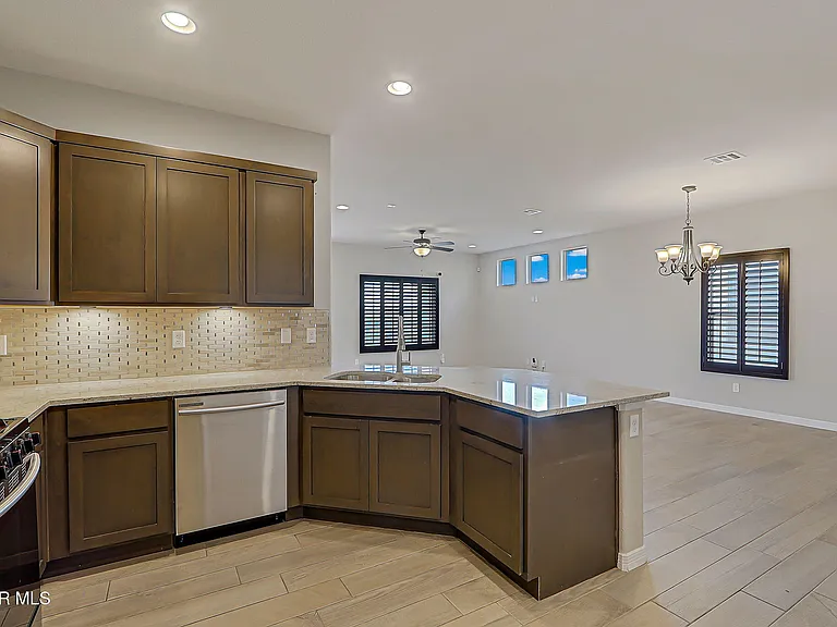 13752 Newton Ct — Photo 18