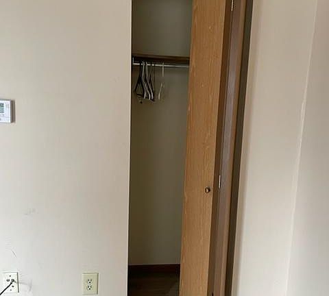 5th image of 1514 W 6th Ave