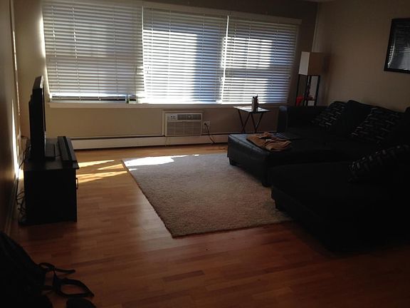 3rd image of 3019 Bryant Ave S APT 104