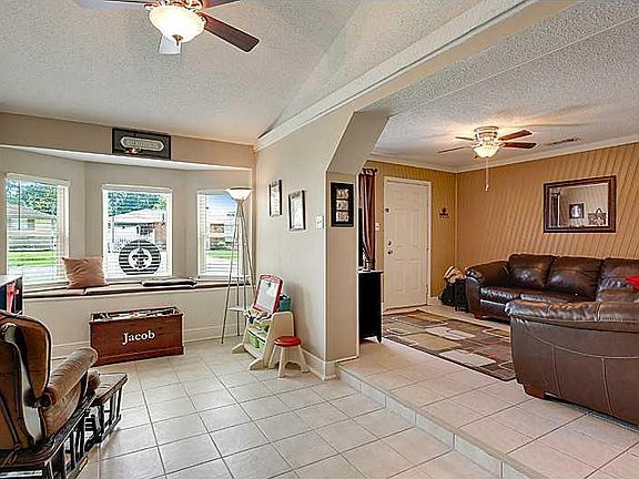 3rd image of 2740 Jeanne Dr