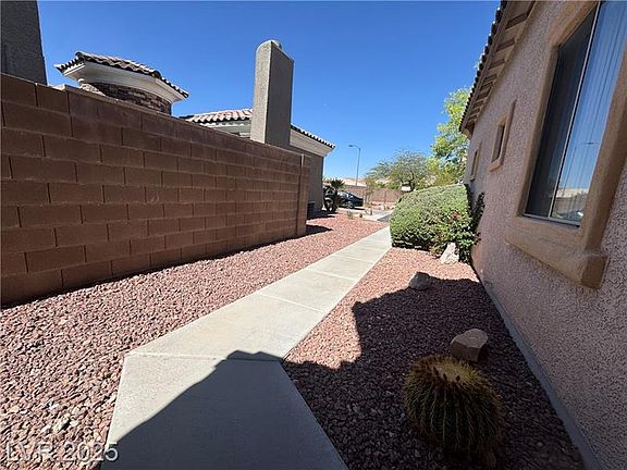 4th image of 11270 Tenza Ct