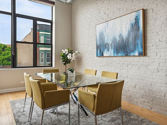 5th image of 1521 N Milwaukee Ave #3N