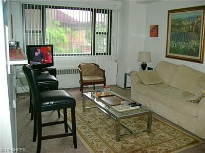3rd image of 11720 Edgewater Dr APT 108